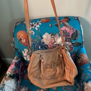 Tory Burch purse with long and short straps. Signs of wear.